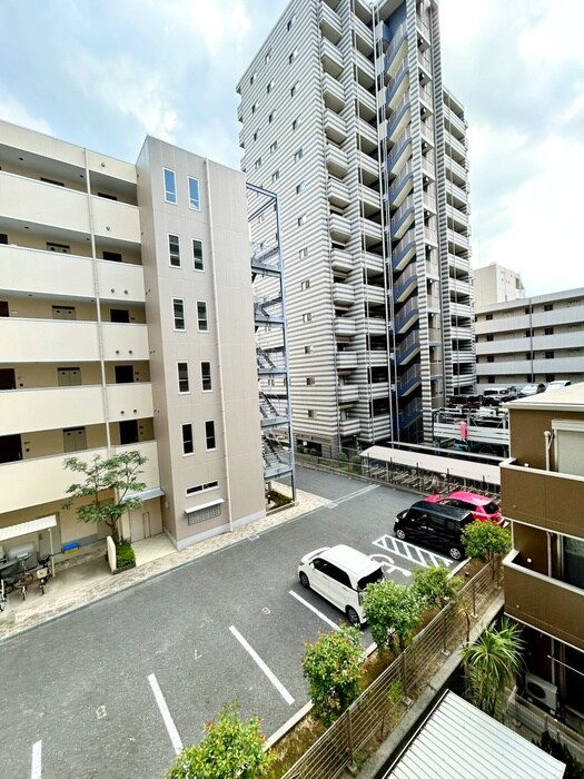 物件内観写真20　(室内からの展望)