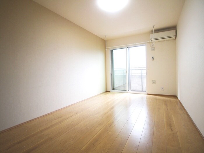 物件内観写真16　(室内からの展望)