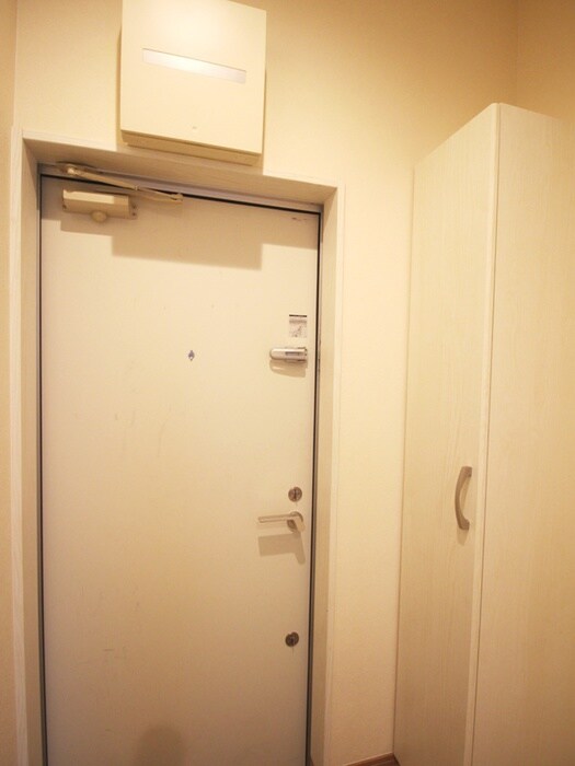 物件内観写真18　(玄関)