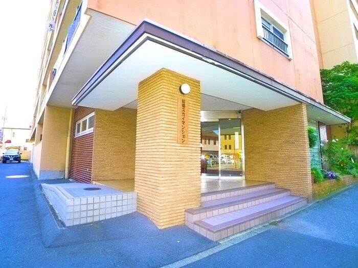 物件外観写真2　(エントランス部分)