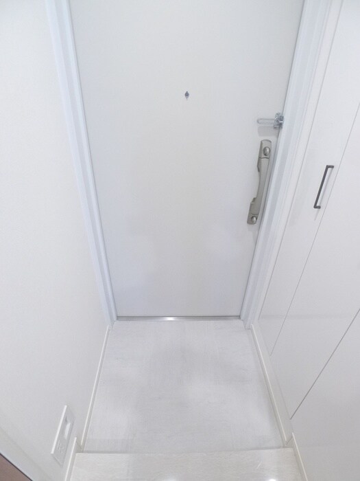 物件内観写真15　(玄関)