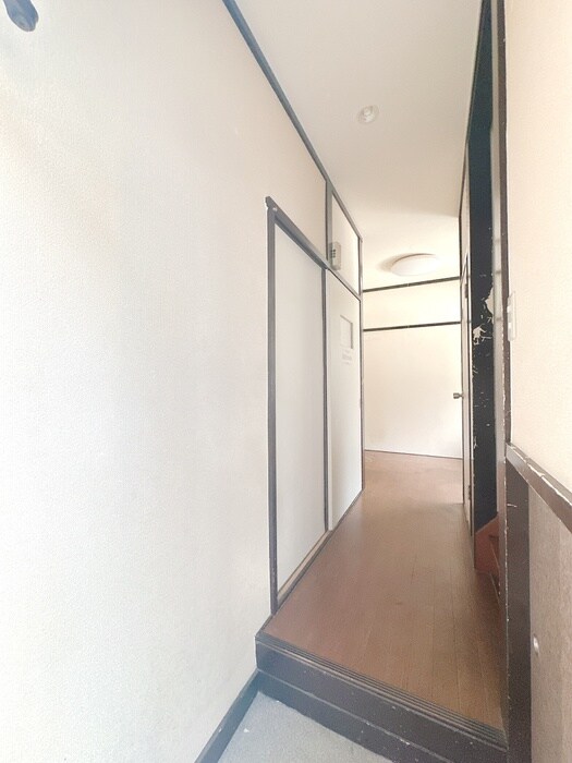 物件内観写真14　(廊下)