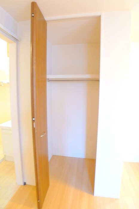 物件内観写真12　(収納)