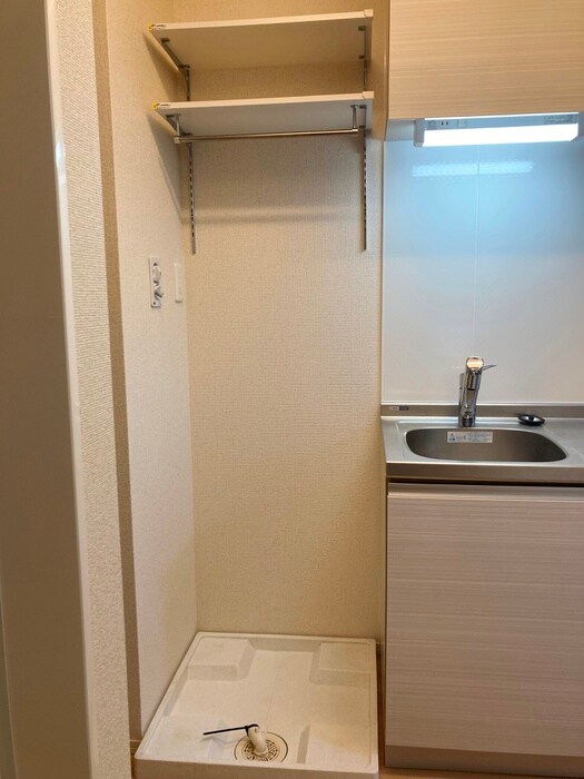 物件内観写真14　(洗濯機置場)