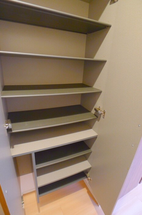 物件内観写真16　(靴箱)