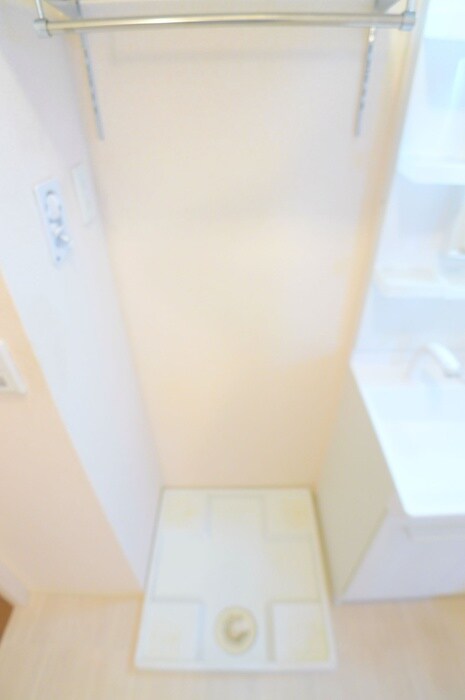 物件内観写真18　(洗濯機置場)