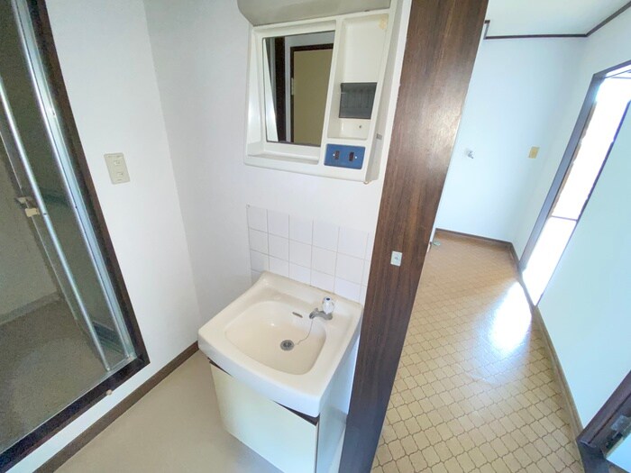 物件内観写真9　(洗面)