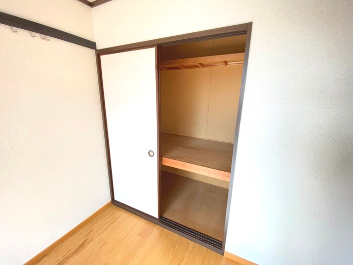 物件内観写真12　(収納)