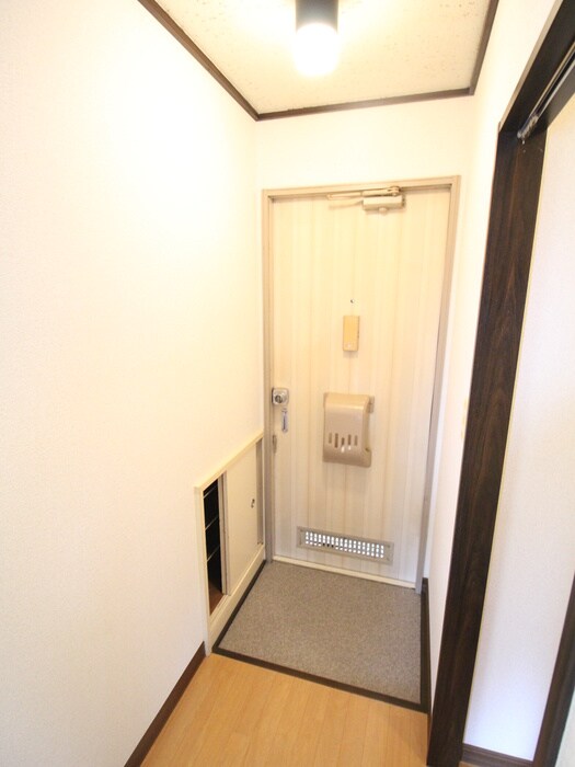 物件内観写真17　(玄関)