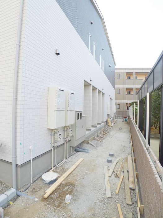 物件外観写真4　(エントランス部分)