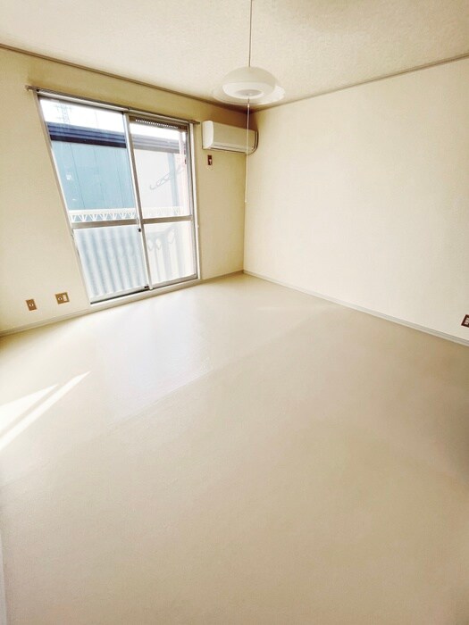 物件内観写真10　(居室)