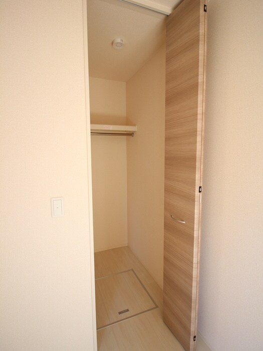 物件内観写真11　(収納)