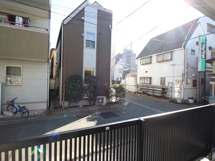 物件内観写真17　(室内からの展望)