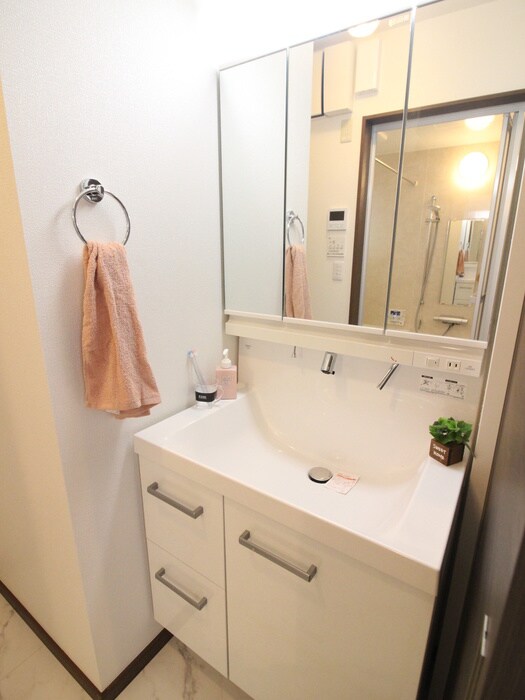 物件内観写真12　(洗面)