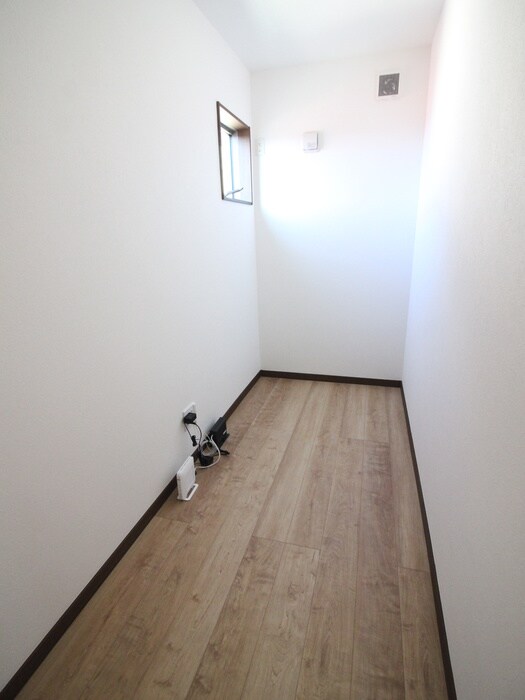 物件内観写真19　(居室)