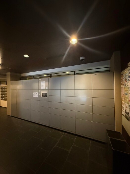 物件外観写真5　(エントランス部分)