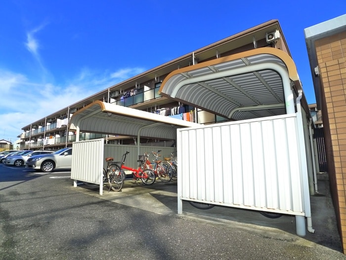 物件外観写真5　(駐輪場)