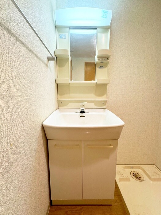 物件内観写真11　(洗面)