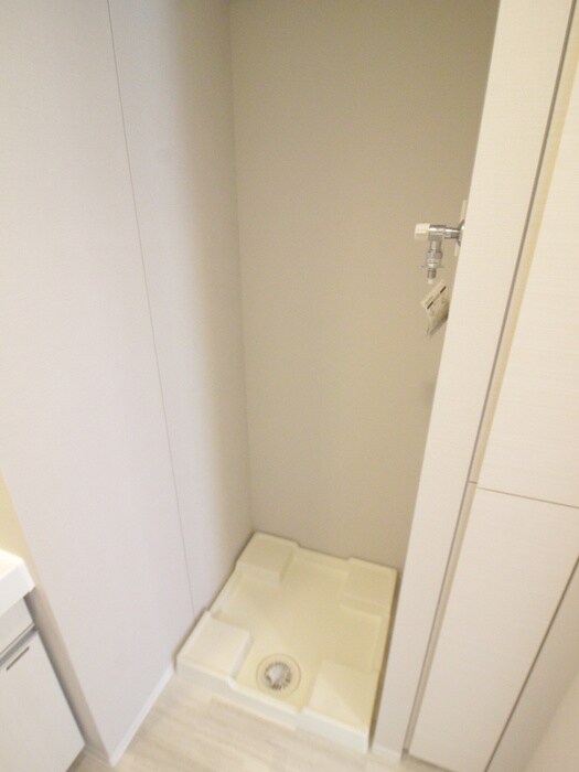 物件内観写真11　(洗濯機置場)