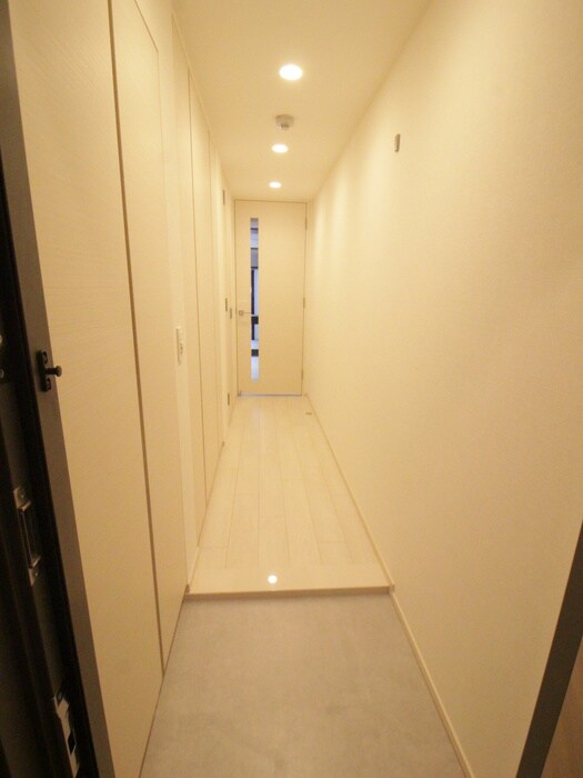 物件内観写真17　(玄関)
