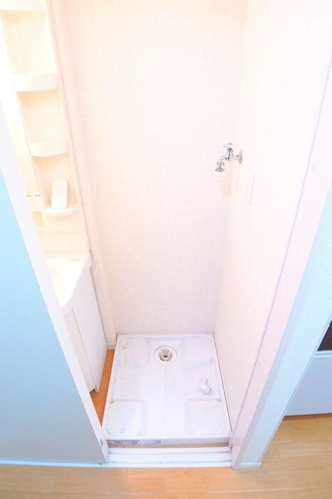 物件内観写真15　(洗濯機置場)