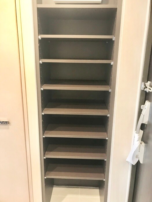 物件内観写真14　(靴箱)