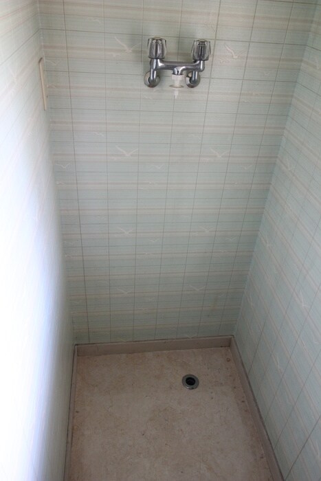 物件内観写真14　(洗濯機置場)