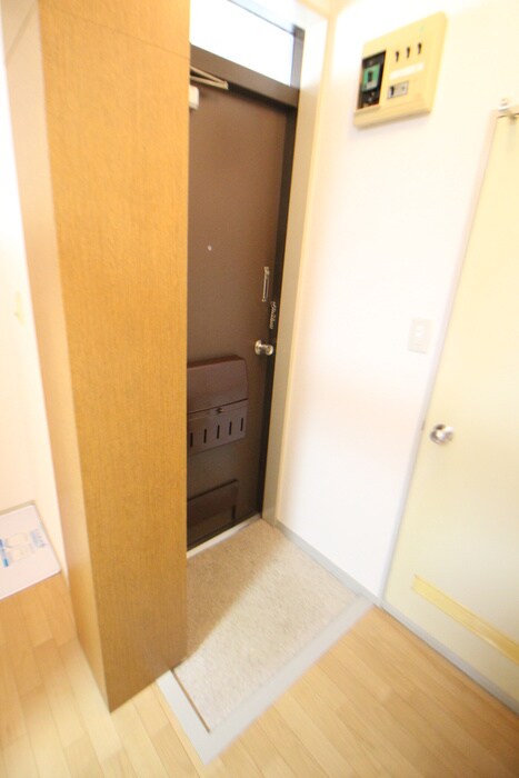 物件内観写真7　(玄関)