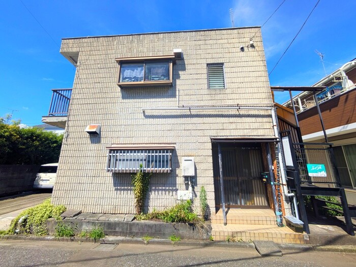 物件外観写真5　(エントランス部分)