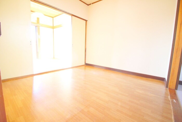 物件内観写真10　(居室)