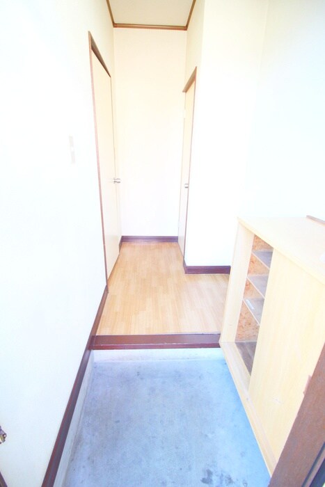 物件内観写真15　(玄関)