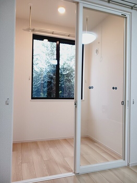 物件内観写真11　(ベランダ・バルコニー)