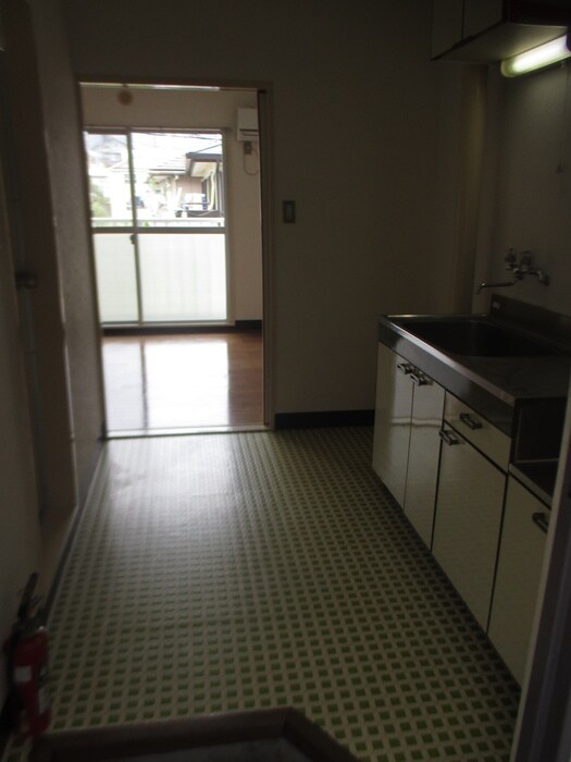 物件内観写真9　(玄関)