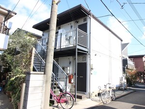 ハイツ石野外観写真