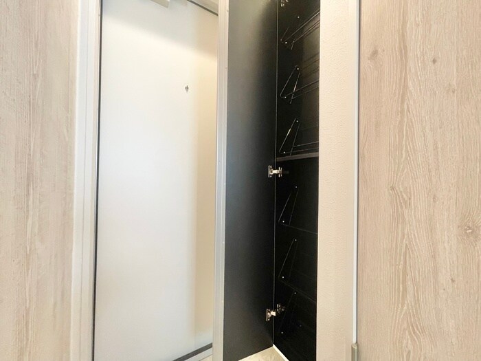 物件内観写真18　(靴箱)