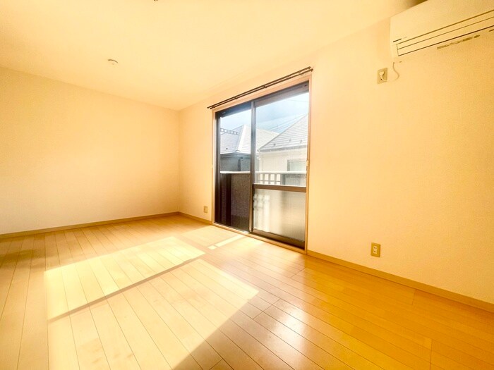 物件内観写真8　(居室)