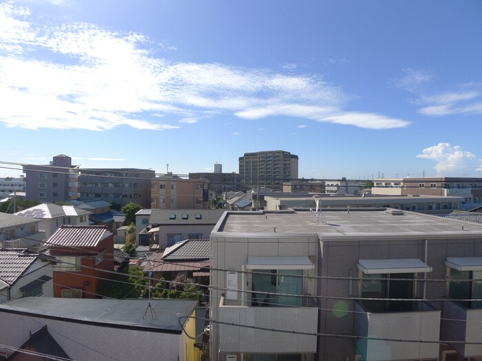 物件内観写真18　(室内からの展望)