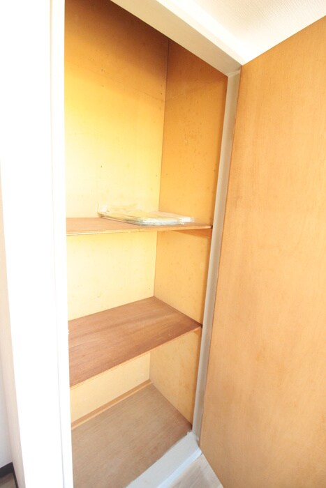 物件内観写真12　(収納)
