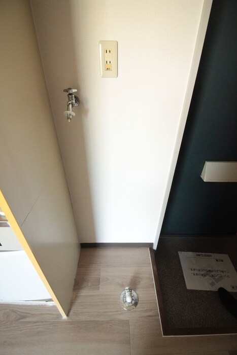 物件内観写真13　(洗濯機置場)