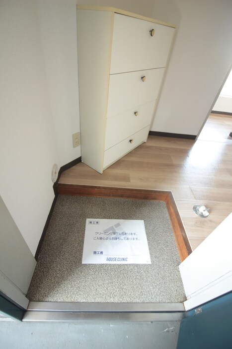 物件内観写真14　(玄関)