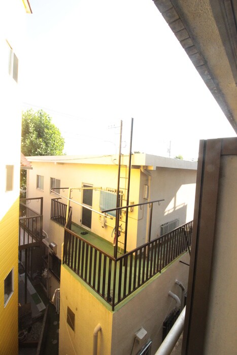 物件内観写真16　(室内からの展望)