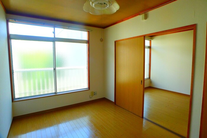 小島コ－ポの居室