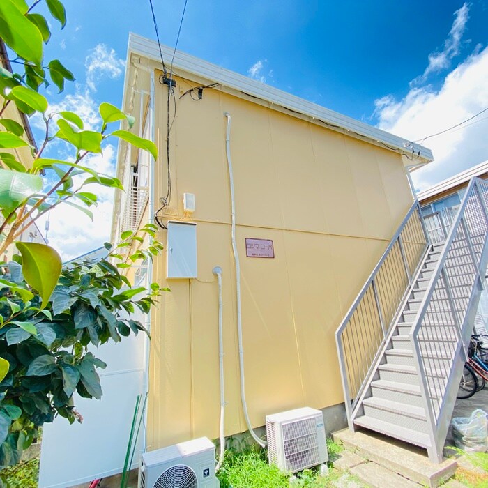 小島コ－ポの外観写真