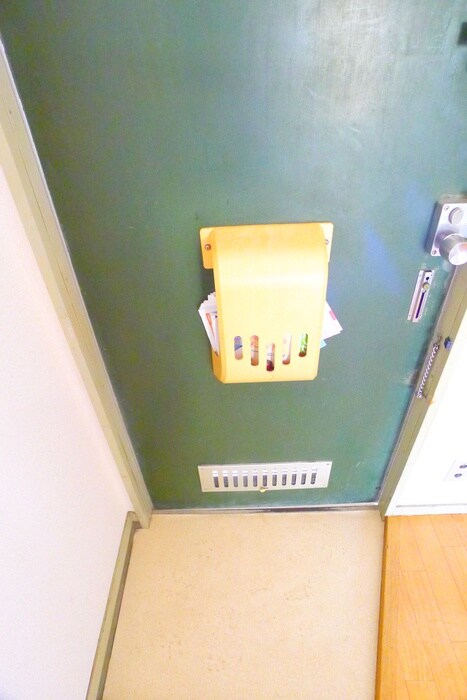 物件内観写真16　(玄関)