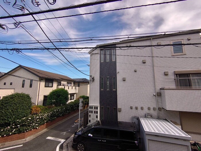 物件内観写真20　(室内からの展望)