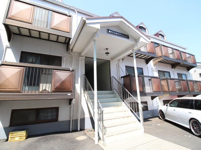 物件外観写真2　(エントランス部分)