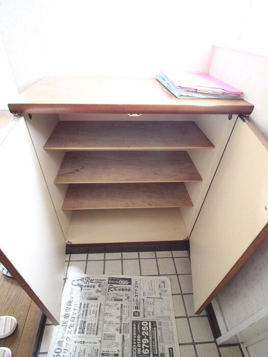 物件内観写真4　(靴箱)