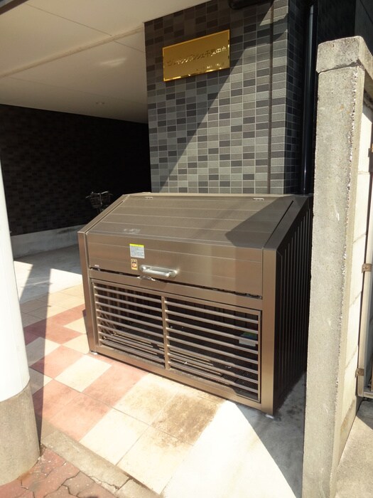 物件外観写真6　(建物設備)