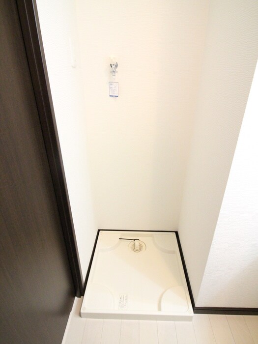 物件内観写真11　(洗濯機置場)