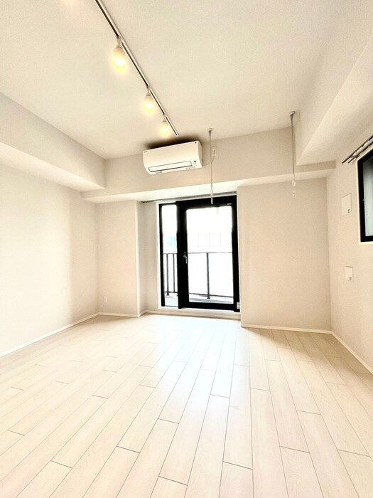 物件内観写真2　(居室)